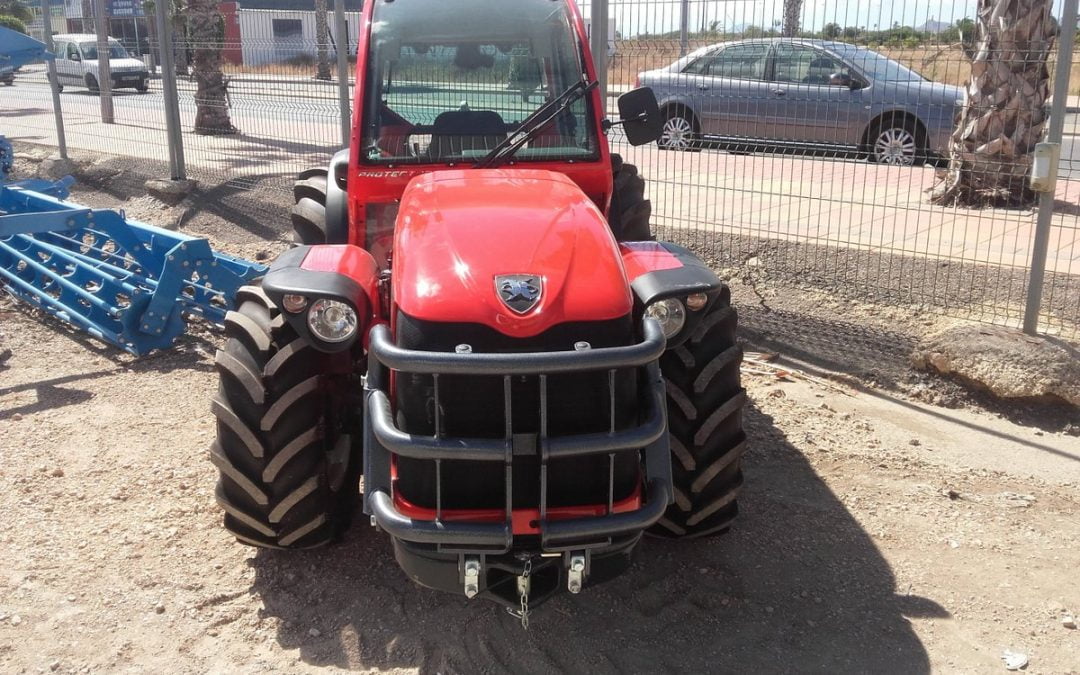 tractor pequeño TGF 10900 R